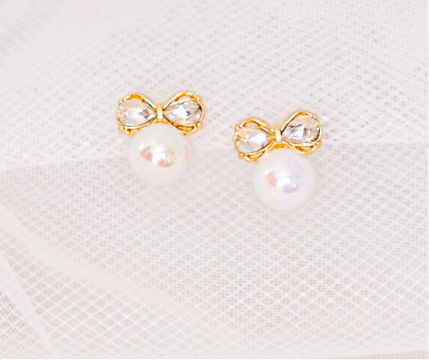 Gold Bow & Pearl Earrings